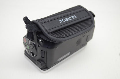 美品 SANYO サンヨー Xacti DMX-TH1 デジタルビデオカメラ シルバー 元箱付 251104q