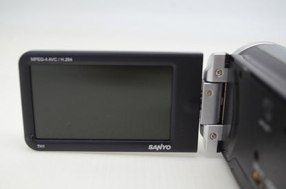 美品 SANYO サンヨー Xacti DMX-TH1 デジタルビデオカメラ シルバー 元箱付 251104q