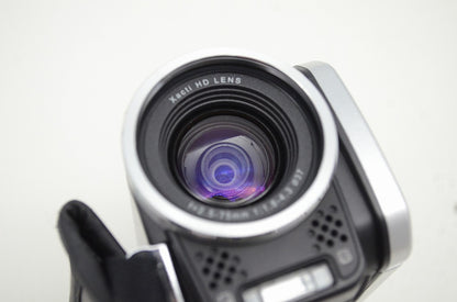 美品 SANYO サンヨー Xacti DMX-TH1 デジタルビデオカメラ シルバー 元箱付 251104q