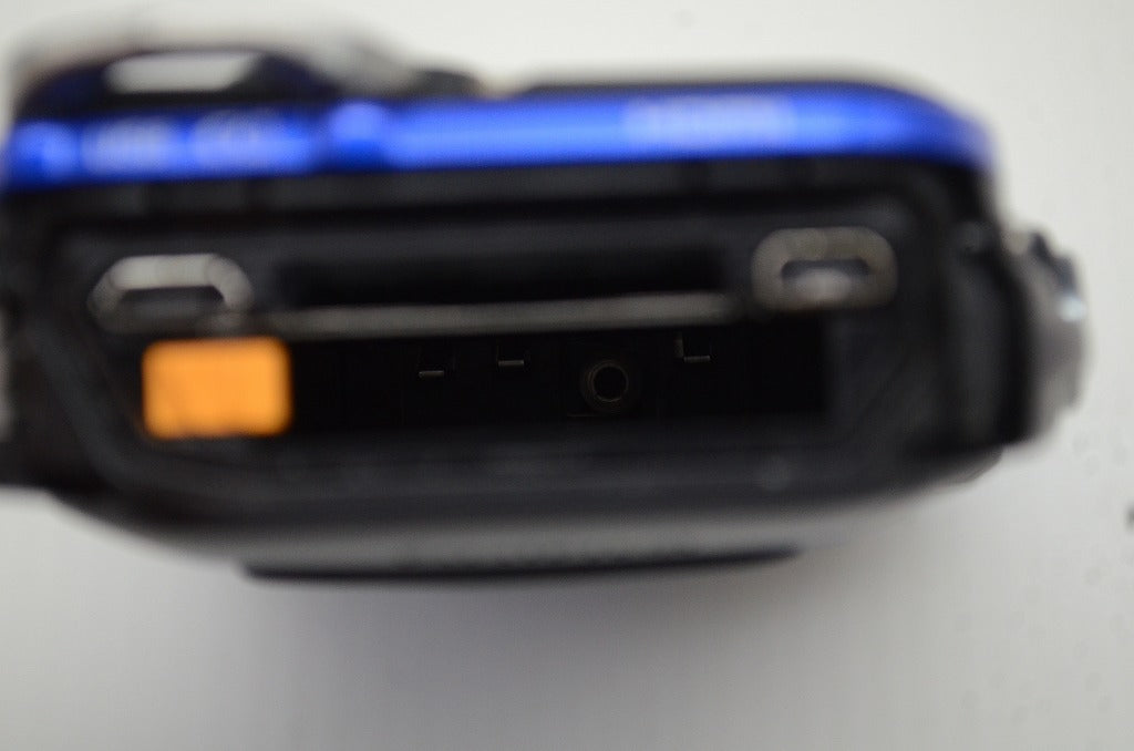 良品 FUJIFILM フジフィルム FinePix XP80 コンパクトデジタルカメラ ブルー 元箱付 251104f