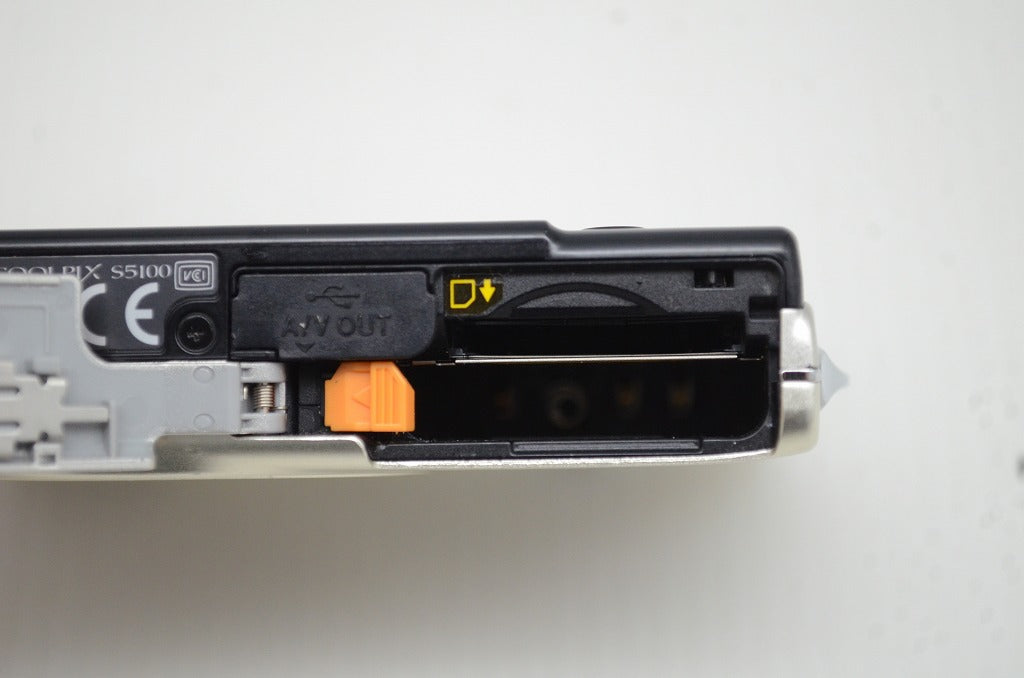 Nikon ニコン COOLPIX S5100 コンパクトデジタルカメラ シルバー 251105o