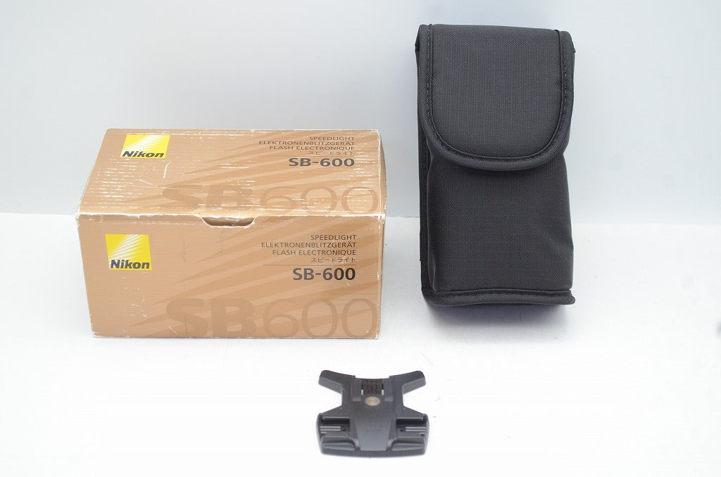 良品 Nikon ニコン ストロボ SB-600 SPEED LIGHT 元箱付 250828k