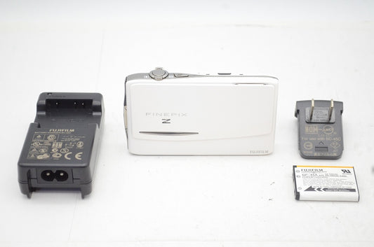 良品 FUJIFILM フジフィルム FinePix Z950EXR コンパクトデジタルカメラ ホワイト 250815d