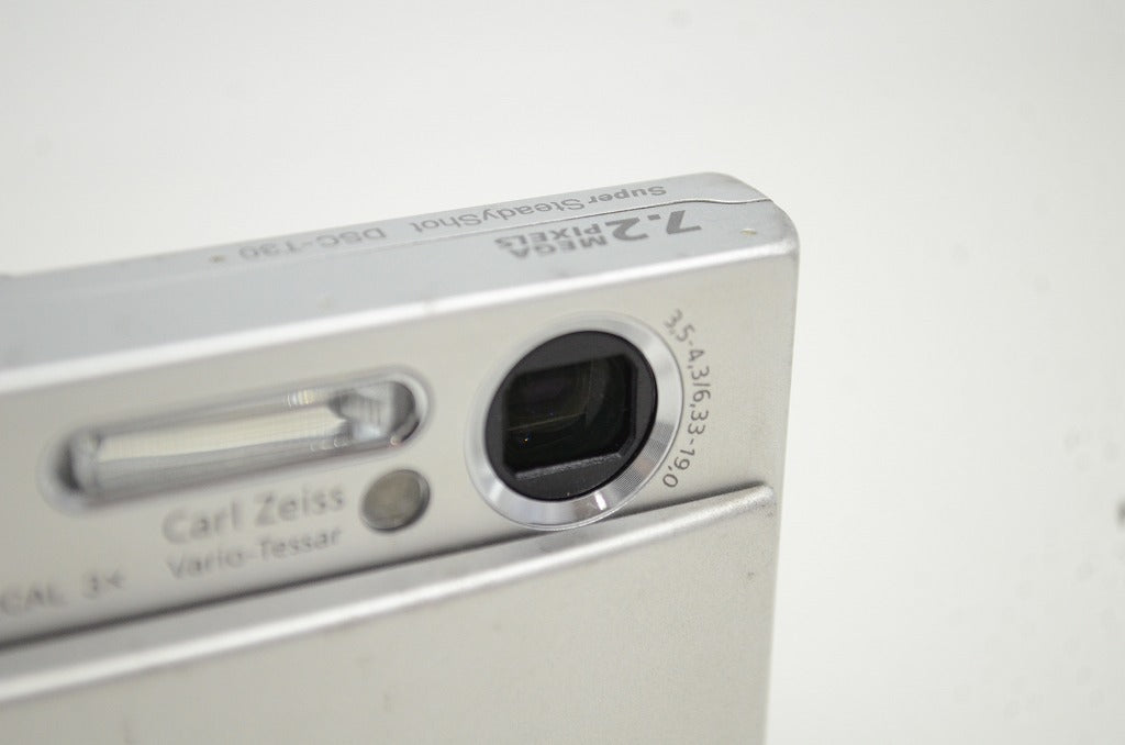 SONY ソニー DSC-T30 コンパクトデジタルカメラ シルバー 251104j