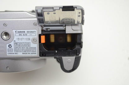 Canon キヤノン EOS Kiss Digital N ボディ デジタル一眼レフカメラ シルバー 251101ah