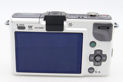 美品 Panasonic パナソニック LUMIX DMC-GF2 ボディ ミラーレス一眼カメラ ホワイト 元箱付 260131g