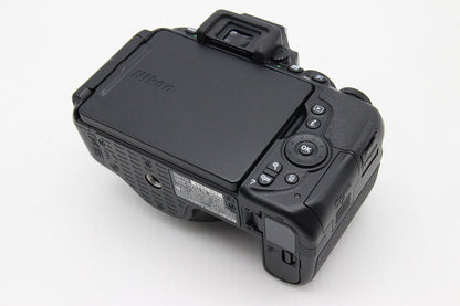 良品 Nikon ニコン D5500 ボディ + AF-S DX 18-55mm VR II レンズキット デジタル一眼レフカメラ 260131m