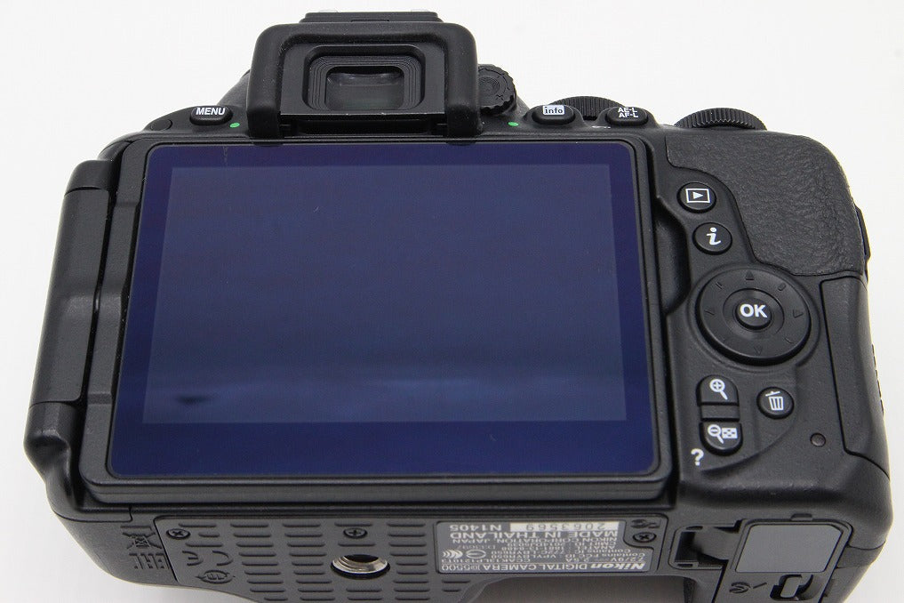 良品 Nikon ニコン D5500 ボディ + AF-S DX 18-55mm VR II レンズキット デジタル一眼レフカメラ 260131m