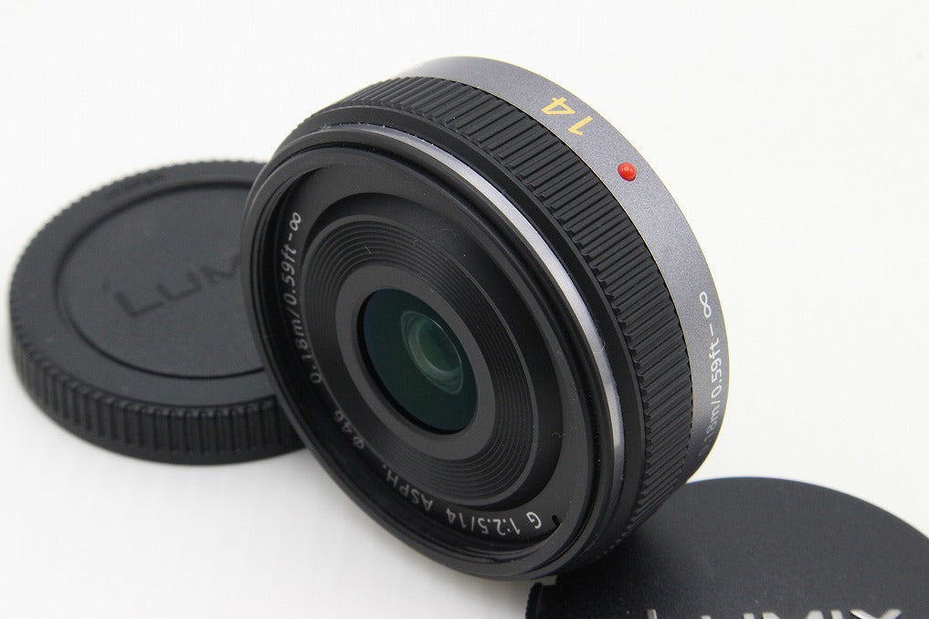 美品 Panasonic パナソニック LUMIX G 14mm F2.5 ASPH. H-H014 広角パンケーキレンズ マイクロフォーサーズ 260131i