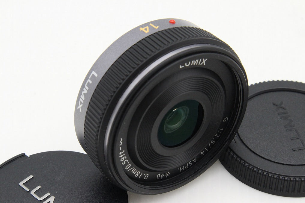 美品 Panasonic パナソニック LUMIX G 14mm F2.5 ASPH. H-H014 広角パンケーキレンズ マイクロフォーサーズ 260131i