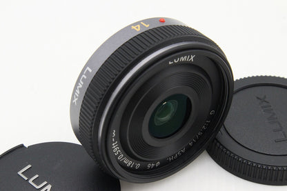 美品 Panasonic パナソニック LUMIX G 14mm F2.5 ASPH. H-H014 広角パンケーキレンズ マイクロフォーサーズ 260131i