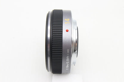 美品 Panasonic パナソニック LUMIX G 14mm F2.5 ASPH. H-H014 広角パンケーキレンズ マイクロフォーサーズ 260131i