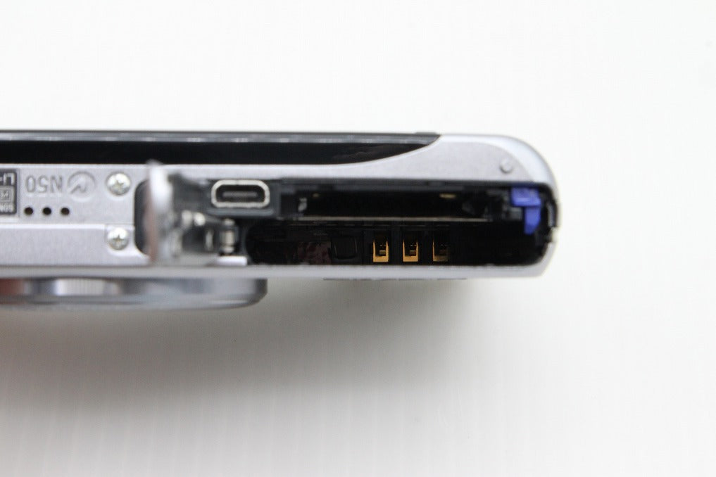 美品 SONY ソニー Cyber-shot DSC-WX200 コンパクトデジタルカメラ シルバー 元箱付 260203a