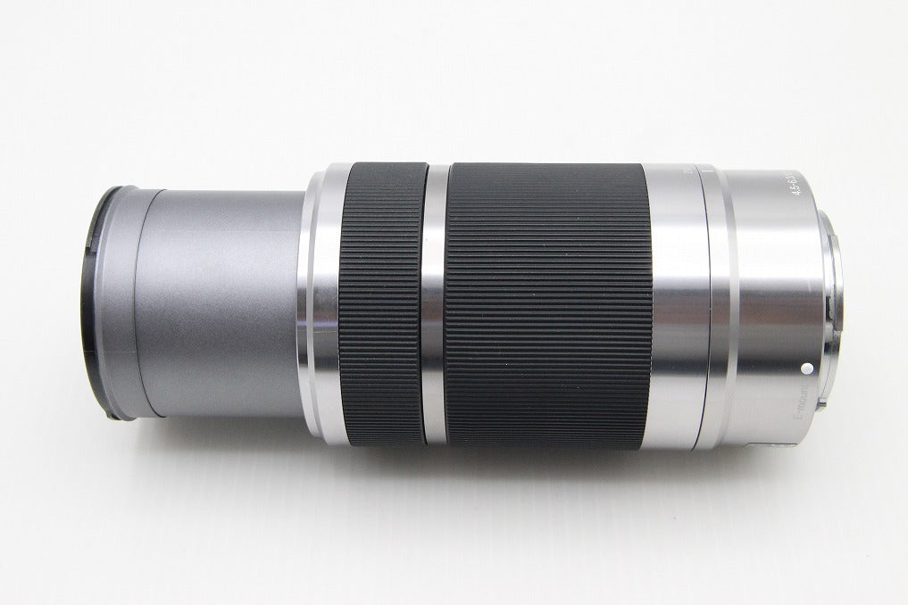 美品 SONY ソニー E 55-210mm F4.5-6.3 OSS SEL55210 Eマウント APS-C ズームレンズ フード付 260202f