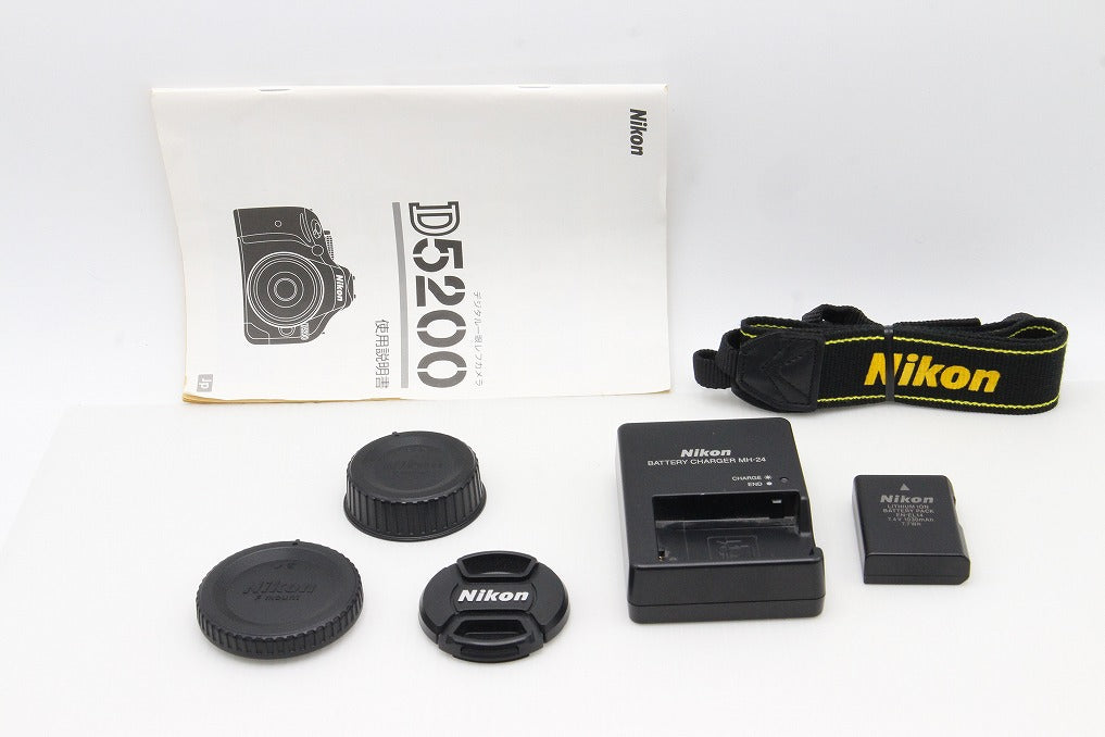 美品 Nikon ニコン D5200 ボディ+ AF-S DX 18-55mm VR レンズキット デジタル一眼レフカメラ 260202g