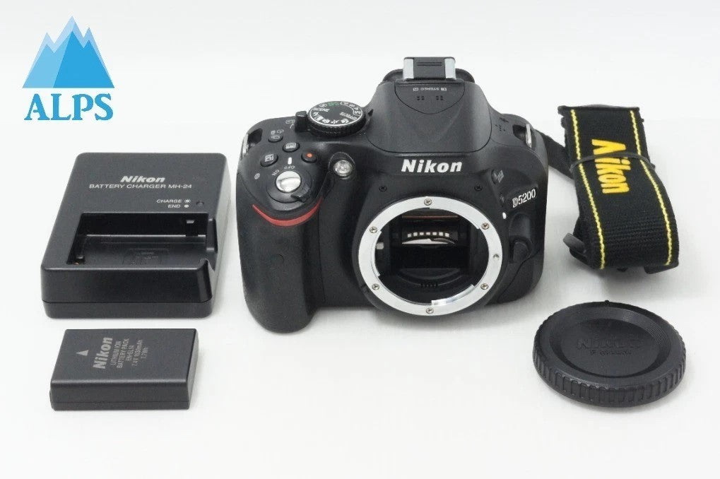 良品 Nikon ニコン D5200 ボディ デジタル一眼レフカメラ ブラック 260620z